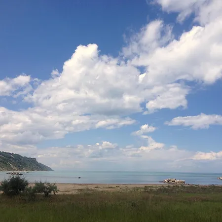 펜션 Parco San Bartolo 페자로